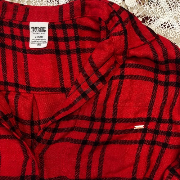 PINK Victoria's Secret Medium Red Plaid Flannel Crop Button Up Long Sleeve - Picture 3 of 4